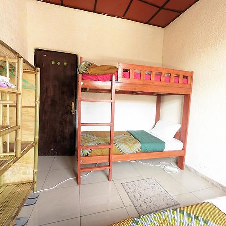 Randa'S House I Homestay 루헹게리 외부 사진