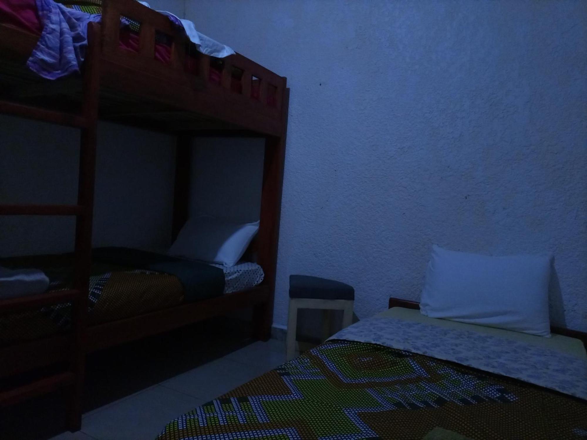 Randa'S House I Homestay 루헹게리 외부 사진