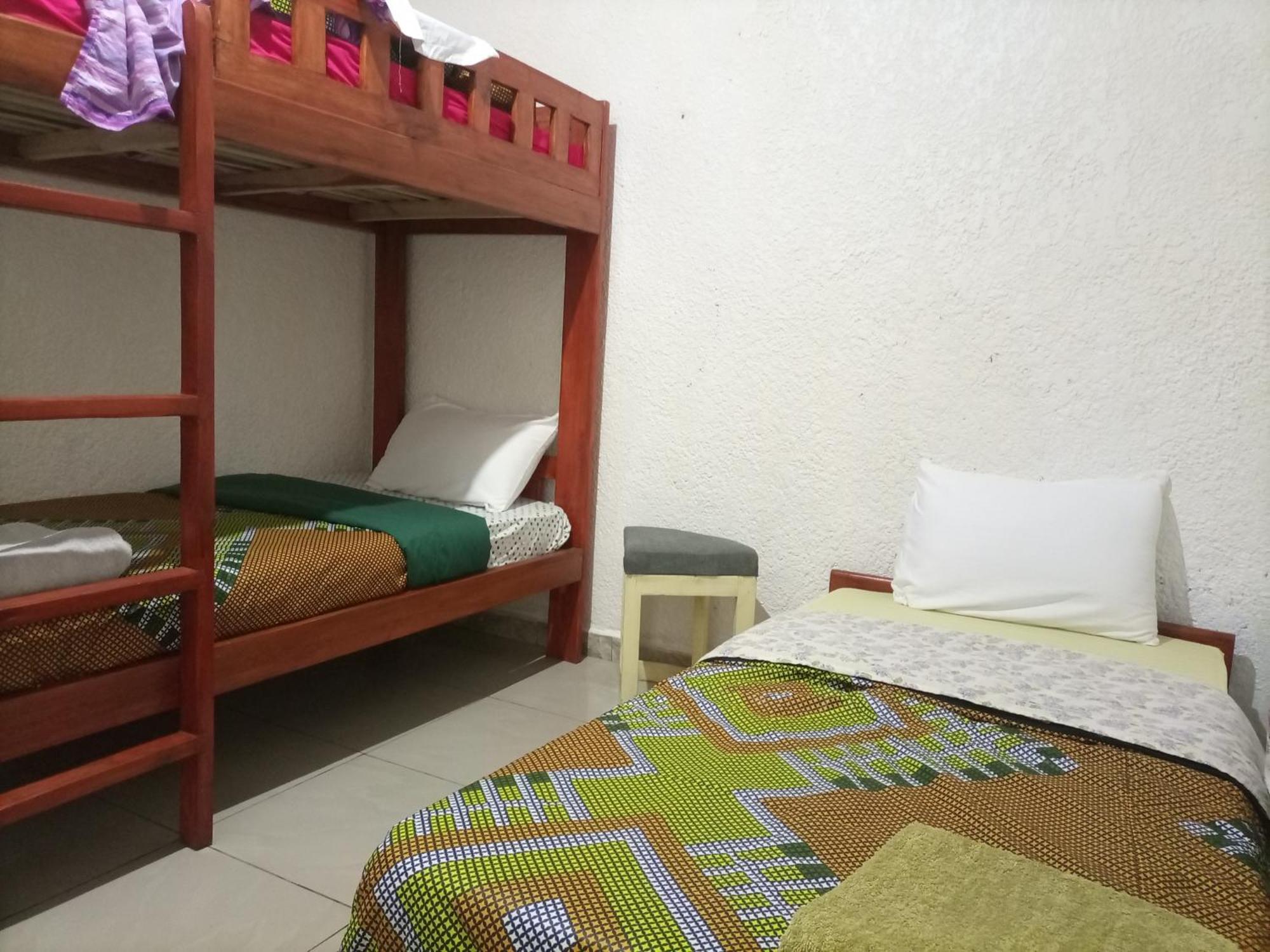 Randa'S House I Homestay 루헹게리 외부 사진