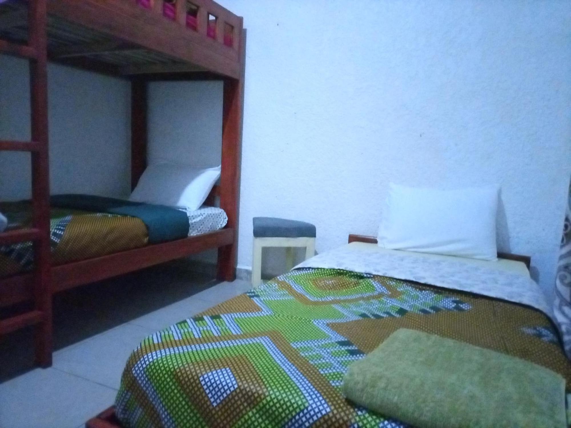 Randa'S House I Homestay 루헹게리 외부 사진