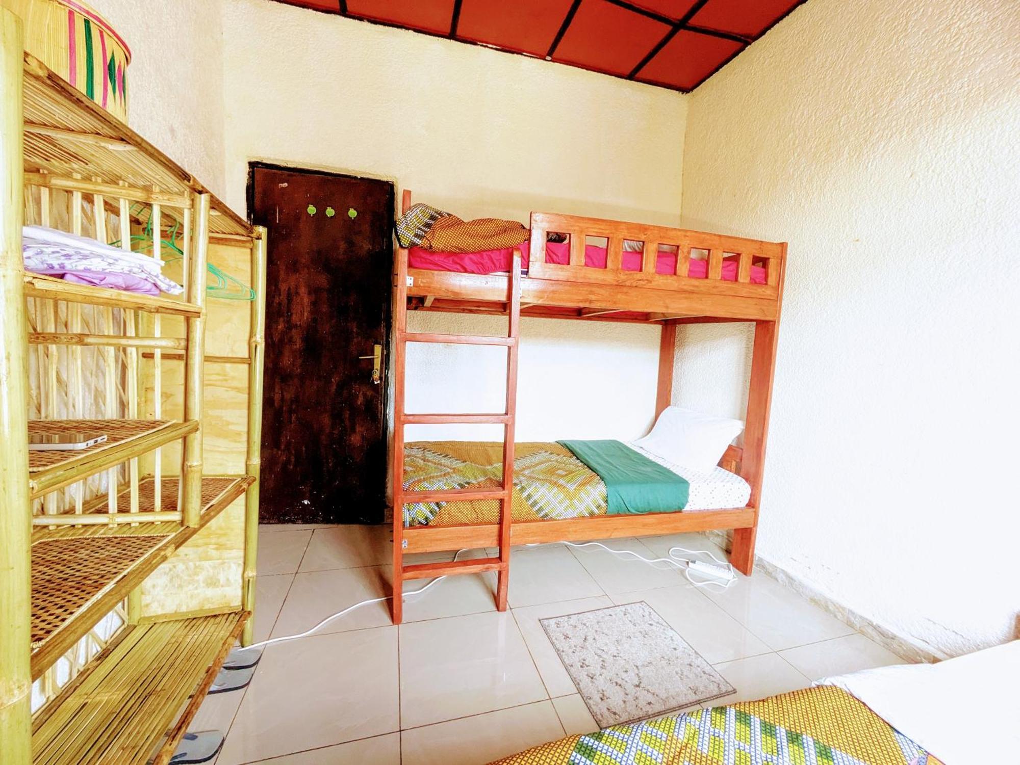 Randa'S House I Homestay 루헹게리 외부 사진