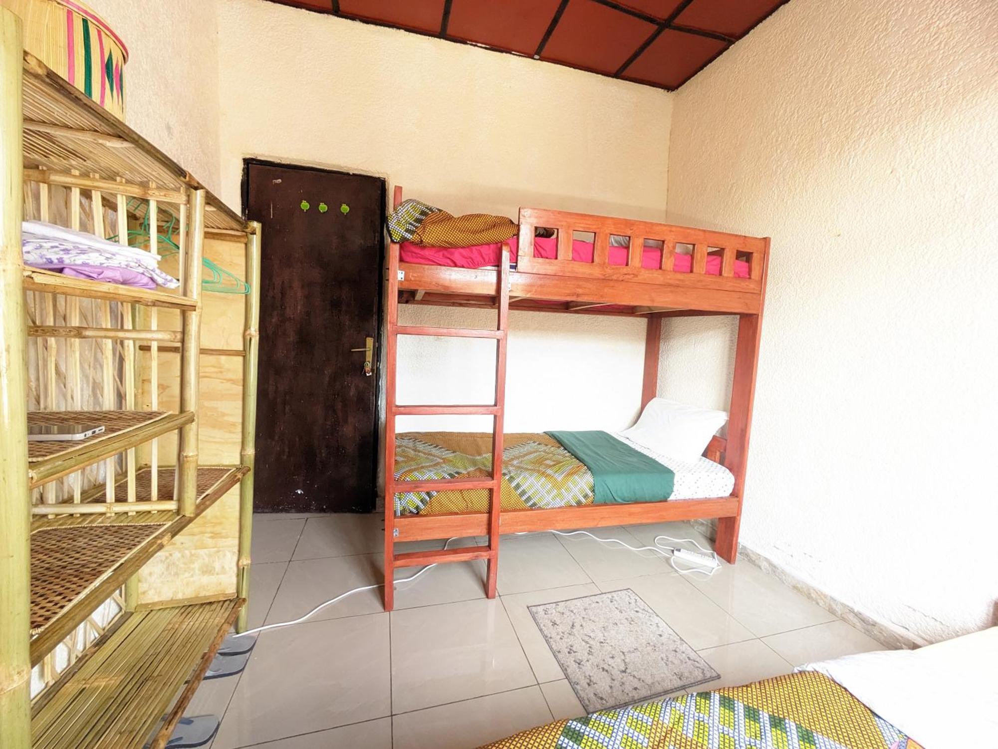 Randa'S House I Homestay 루헹게리 외부 사진