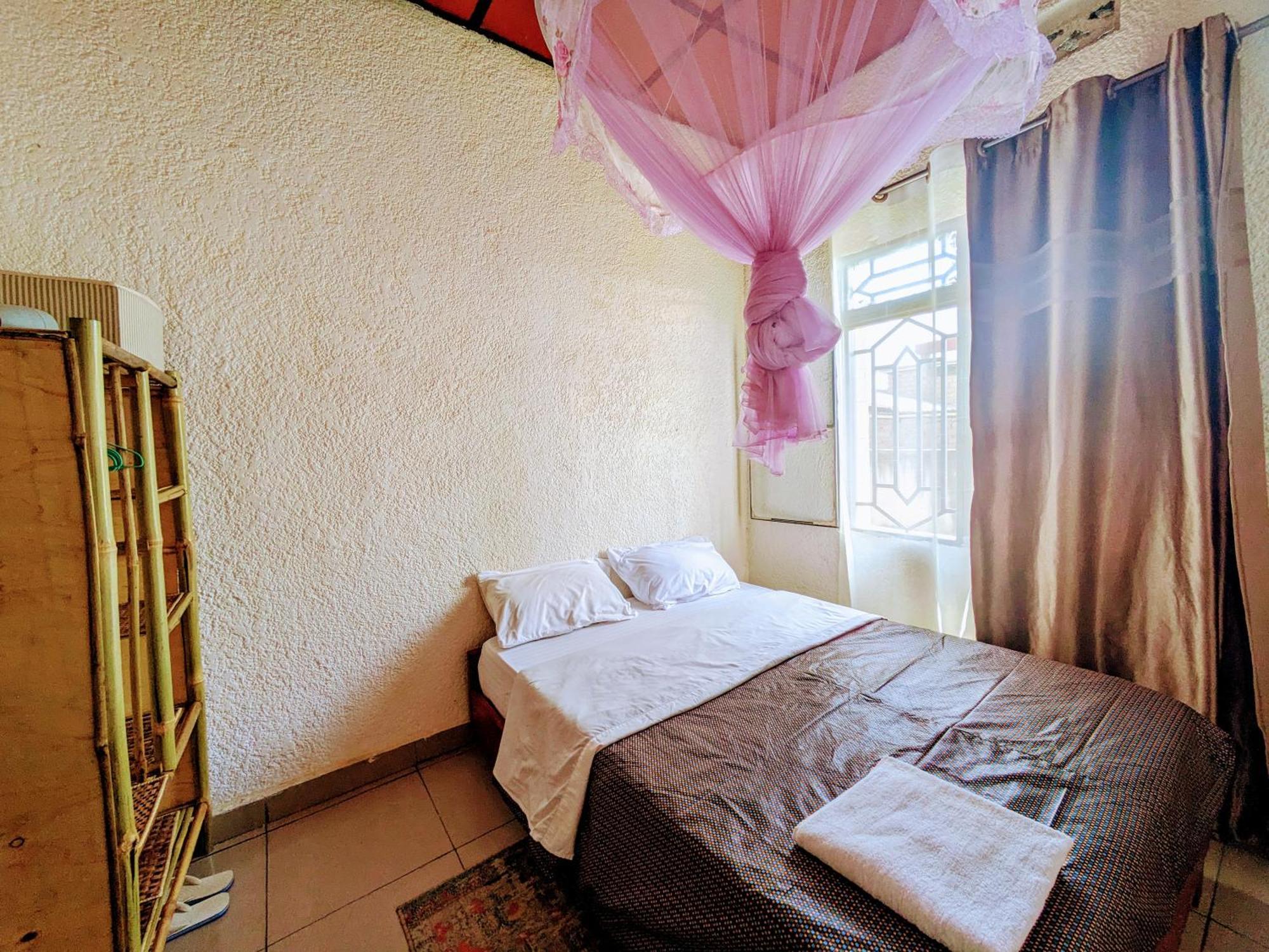 Randa'S House I Homestay 루헹게리 외부 사진