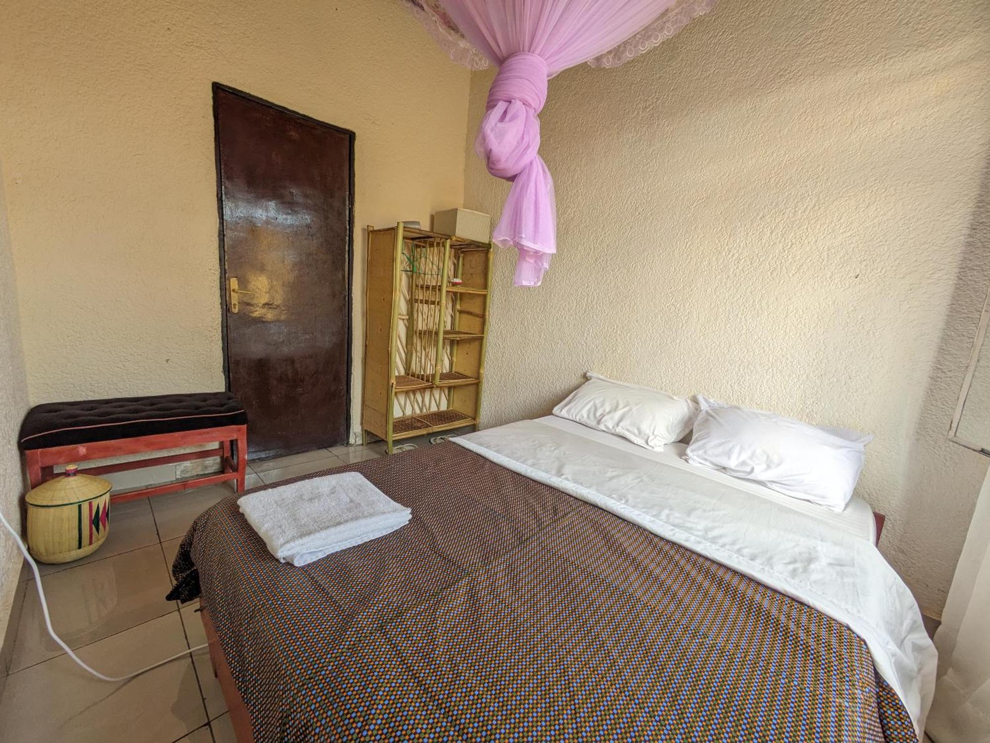 Randa'S House I Homestay 루헹게리 외부 사진