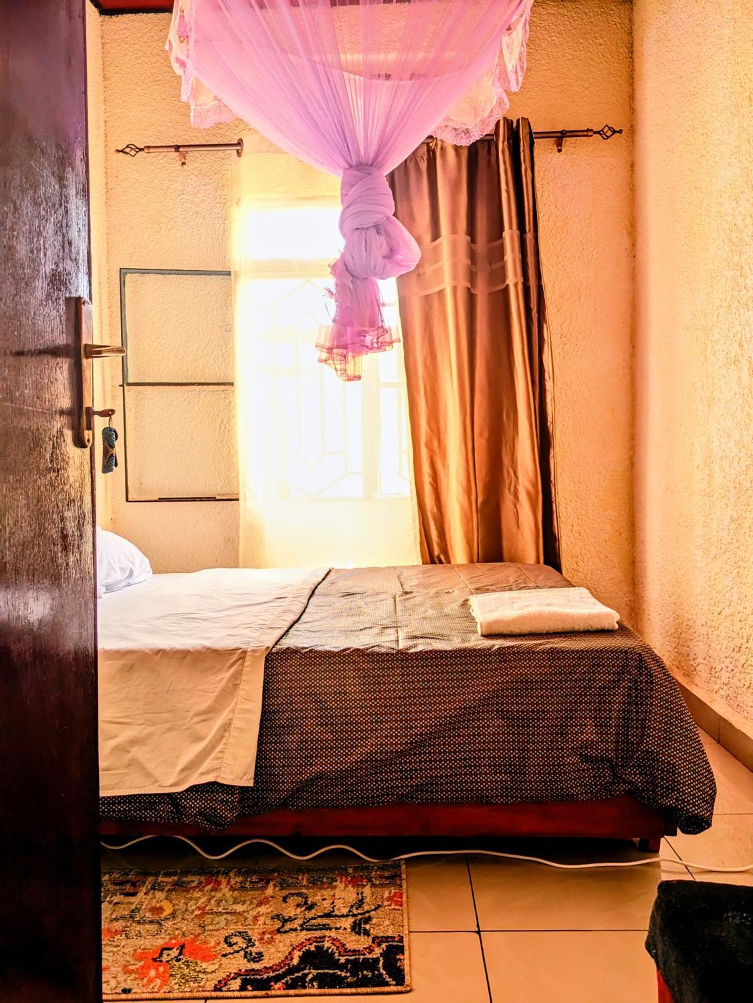Randa'S House I Homestay 루헹게리 외부 사진